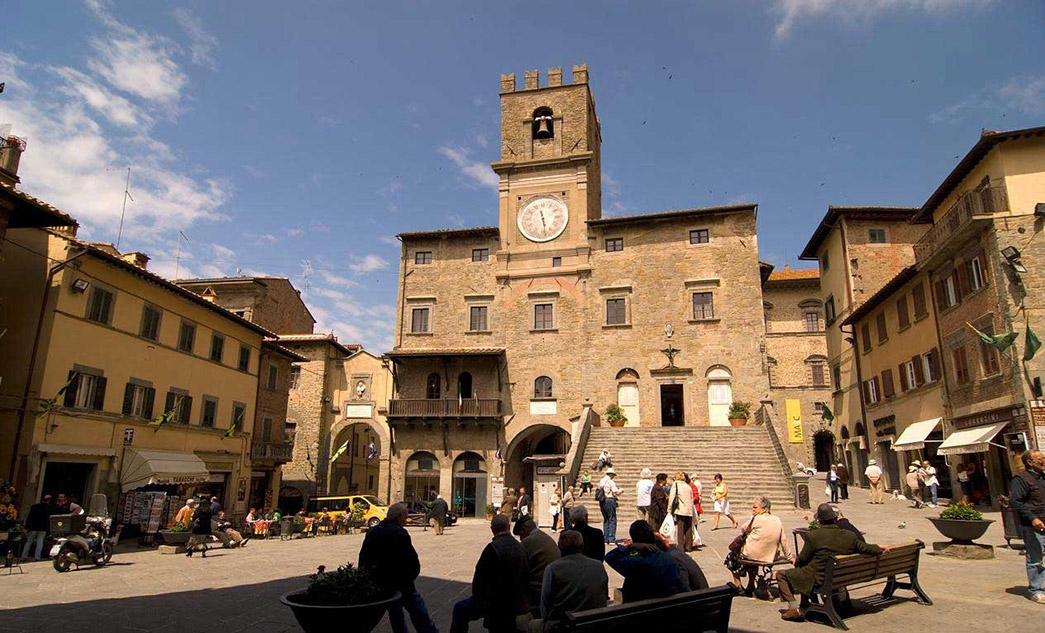 Sightseeing tour to Cortona, Perugia and Assisi with private driver