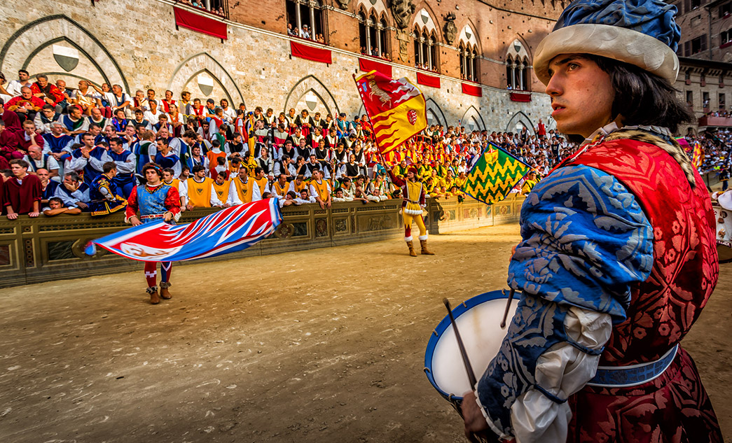 Sightseeing day tour to Siena and its surroundings